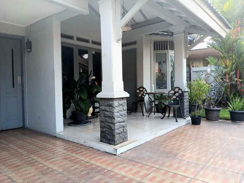 rumah siap huni dalam komplek villa bintaro indah