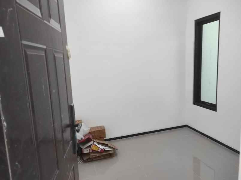 rumah siap huni dekat mercu buana rs mitra sehat