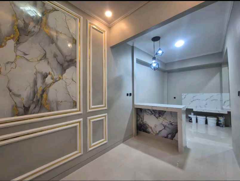 rumah siap huni depan mall