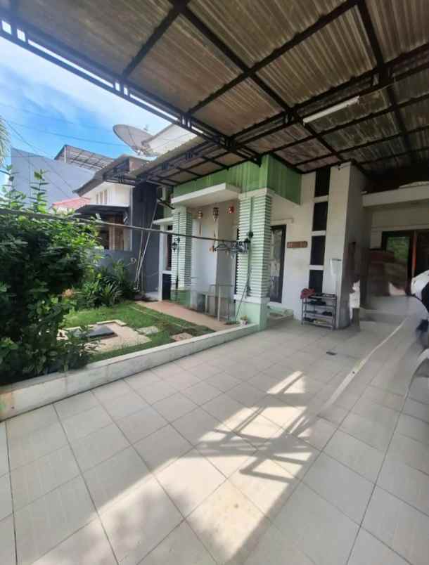 rumah siap huni di cluster aralia harapan indah bekasi