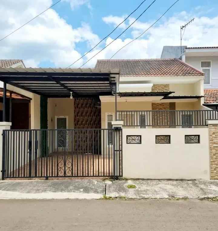 rumah siap huni kondisi rapih terawat di griyaloka bsd