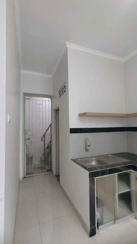 rumah siap huni kondisi rapih terawat di griyaloka bsd
