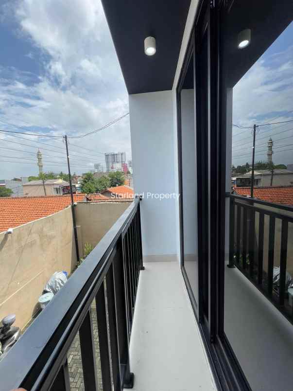 rumah siap huni konsep scandinavian modern di bintaro