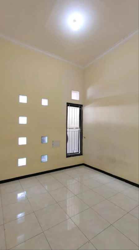 rumah siap huni lokasi di polowijen malang