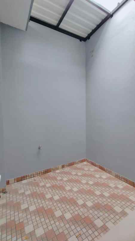 rumah siap huni model minimalis di nusaloka bsd
