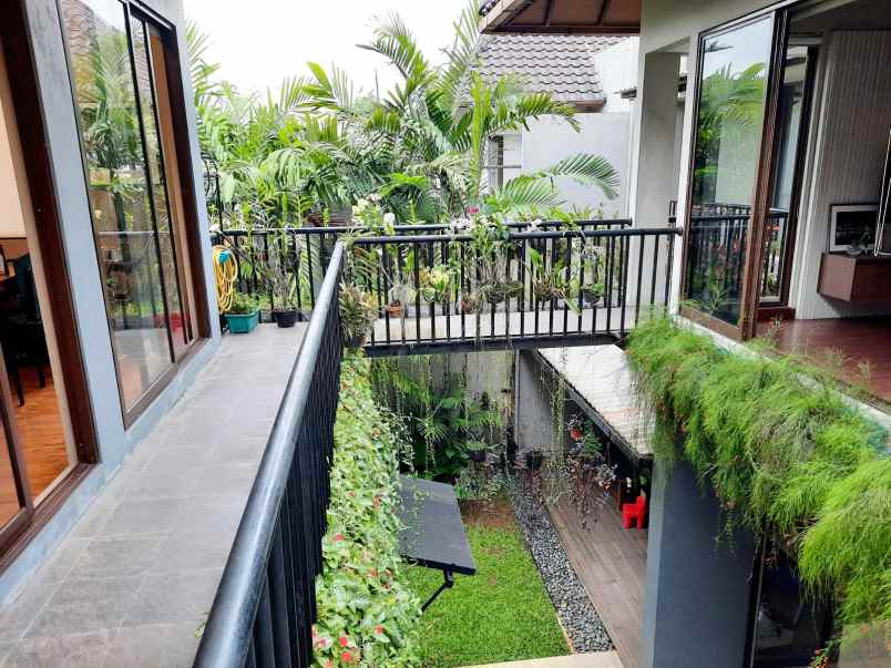 rumah sirkulasi bagus di de park heliconia bsd city