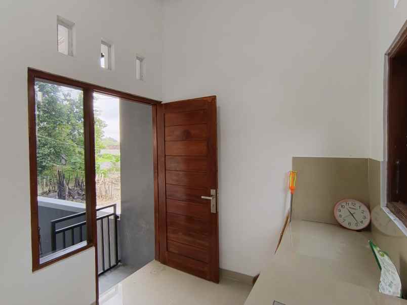 rumah strategis siap huni 121 m dekat smp n 1 gamping