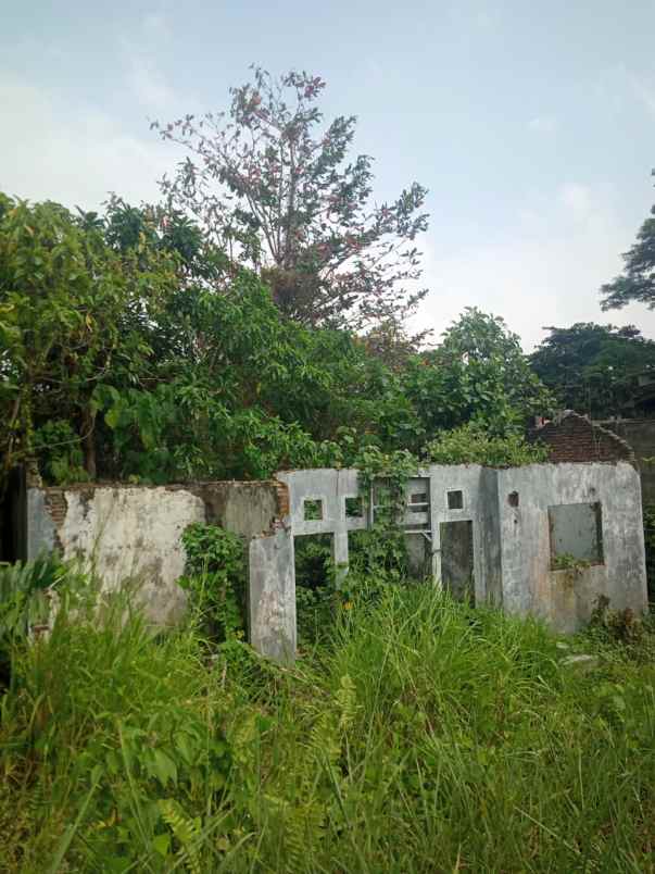 tanah sukadanaham pinggir jalan