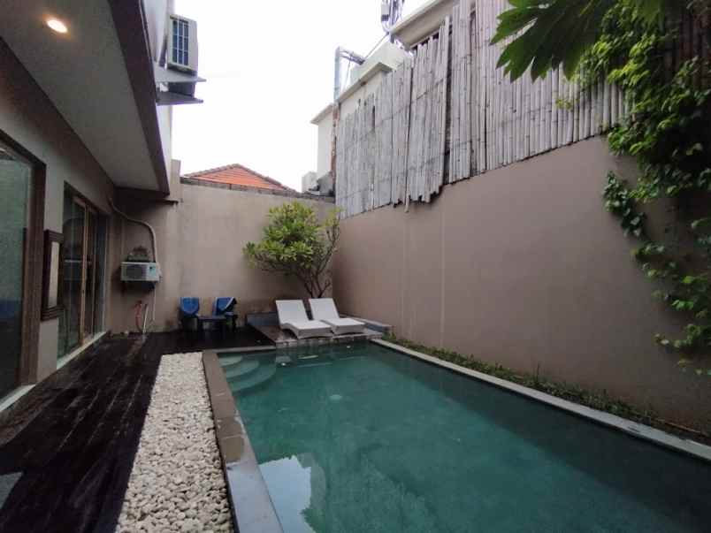 villa 2 lantai umalas kerobokan