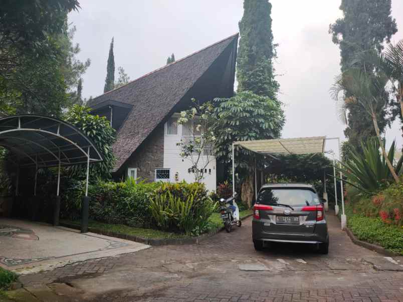 villa exclusive di club bunga butik resort kota batu