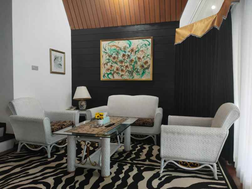 villa exclusive di club bunga butik resort kota batu