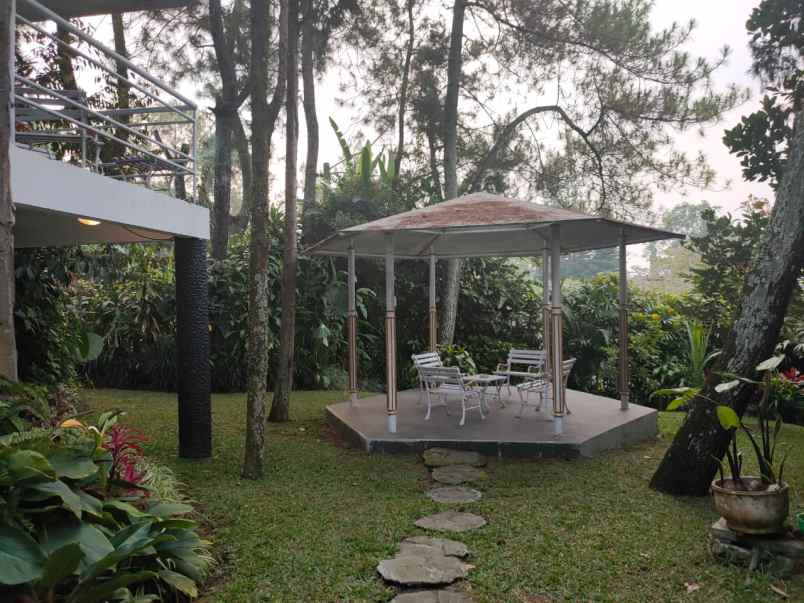 villa exclusive di club bunga butik resort kota batu