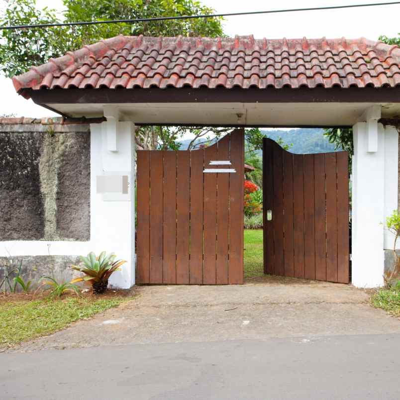 villa siap pakai siap hasil cisarua dekat taman safari