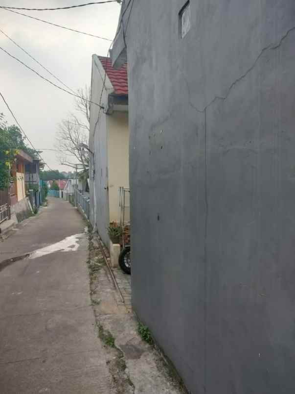 bu rumah kontrakan 8 pintu tapos depok