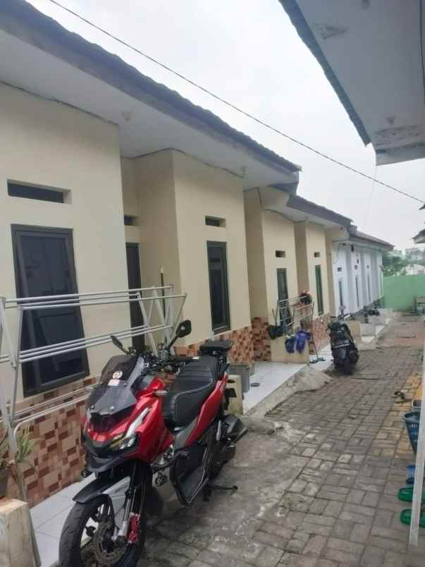 bu rumah kontrakan 8 pintu tapos depok