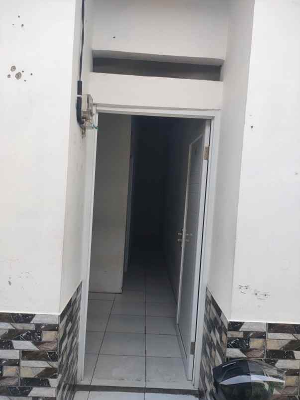 bu rumah kontrakan 8 pintu tapos depok