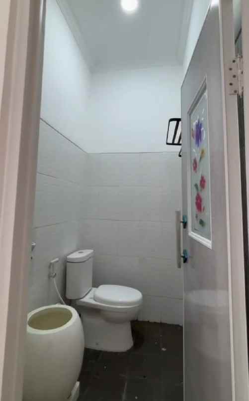 cluster baru 2 lantai one gate system di condet jaktim