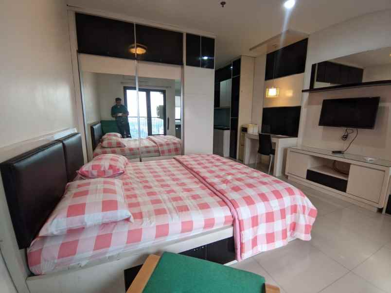 di sewa unit apartemen tipe studio furnished