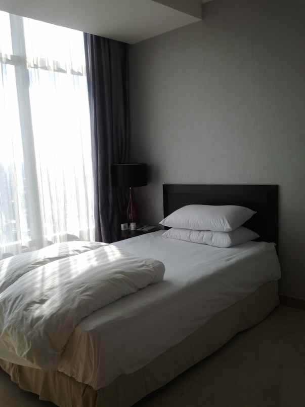 dijual apartemen jl mh thamrin