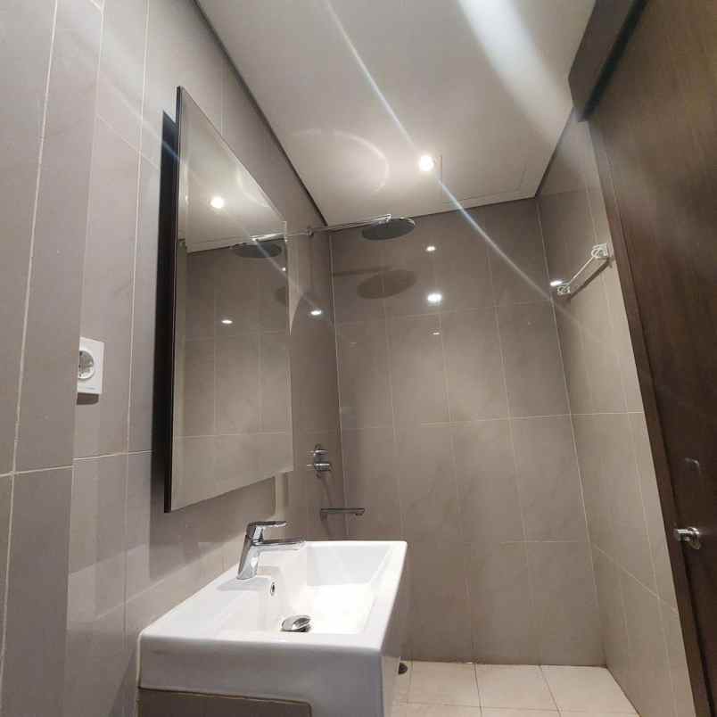 dijual apartemen jl mt haryono kav 21