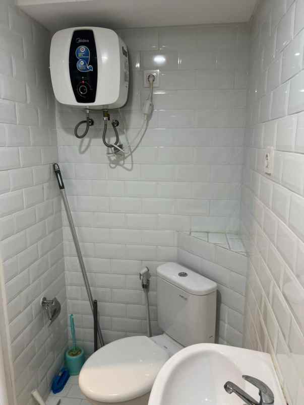 dijual apartemen kingland avenue serpong