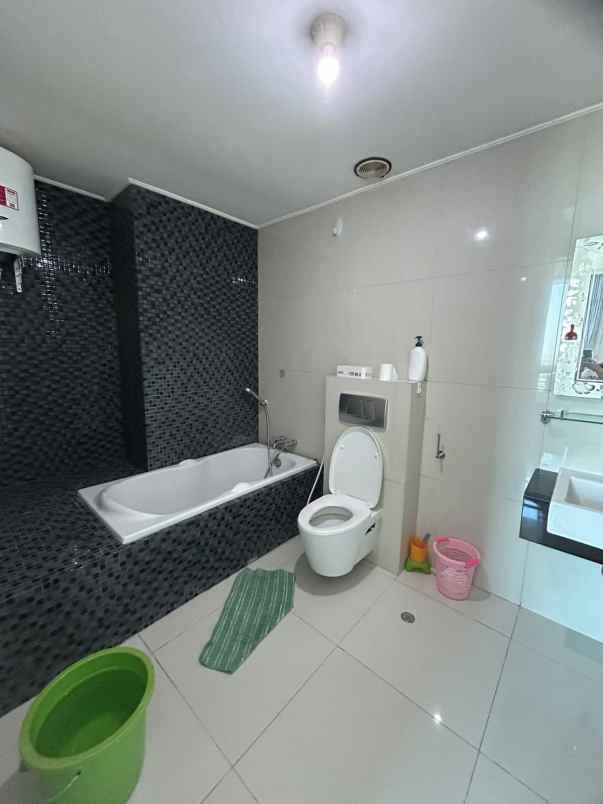 dijual apartemen the via ciputra world