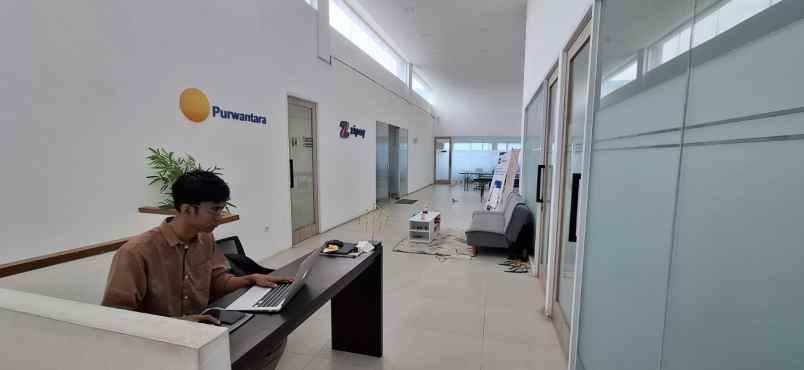 dijual cepat gedung perkantoran 3 lantai siap pake