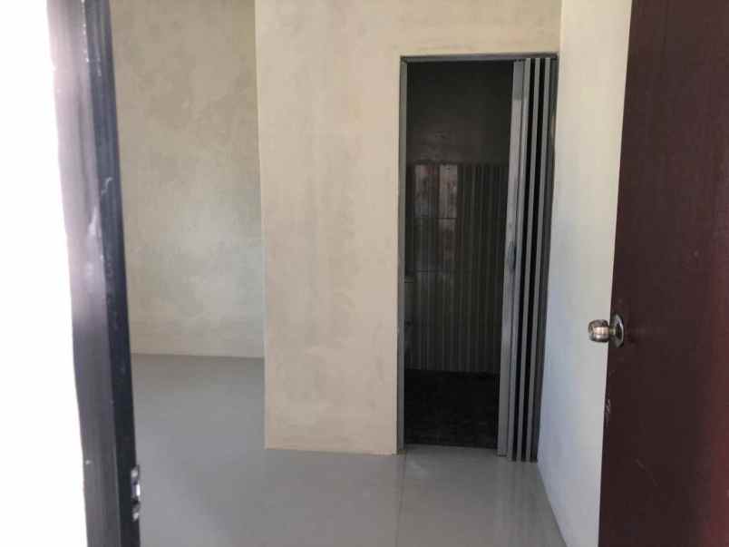 dijual cepat rumah hook di pondok pratiwi 3 sekupang