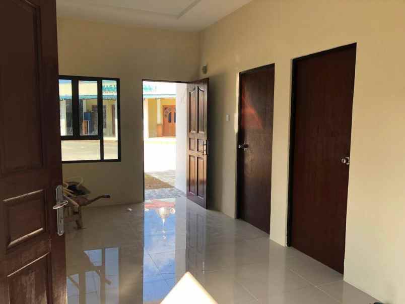 dijual cepat rumah hook di pondok pratiwi 3 sekupang