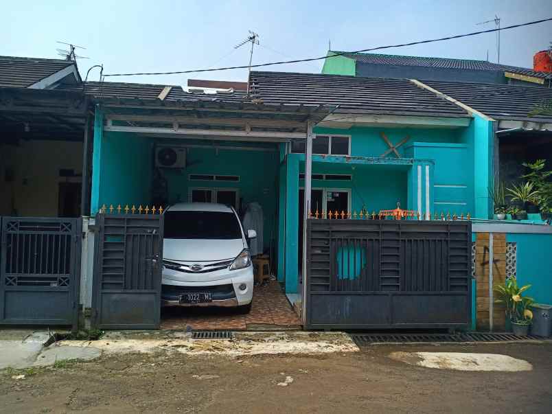 dijual cepat rumah komersil lokasi strategis 315jt