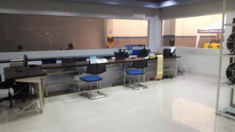 dijual cepat showroom ex proton didepok bu buru ya