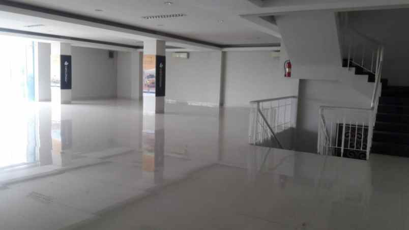 dijual cepat showroom ex proton didepok bu buru ya