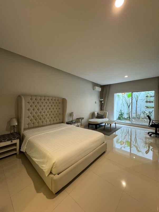 dijual hotel jl dharmawangsa