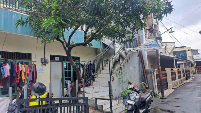 dijual kontrakan bekasi 6 pintu full