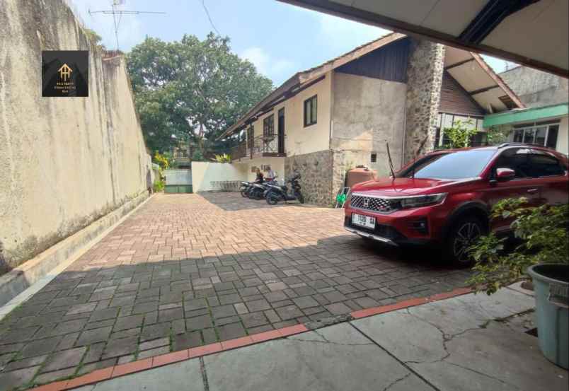 dijual kost jl sayap sukajadi sayap