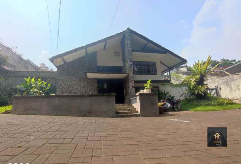 dijual kost jl sayap sukajadi sayap