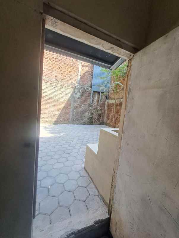 dijual kost jl sukabirus sukapura