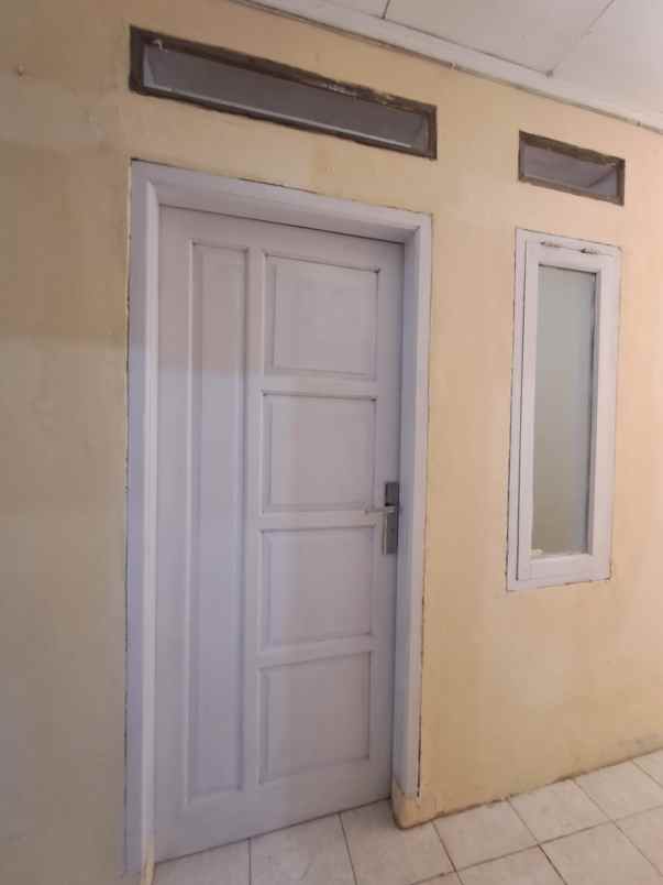 dijual kost jl sukabirus sukapura