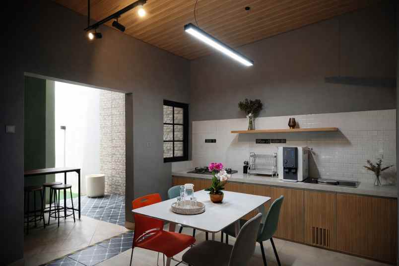 dijual kost kukusan kelurahan