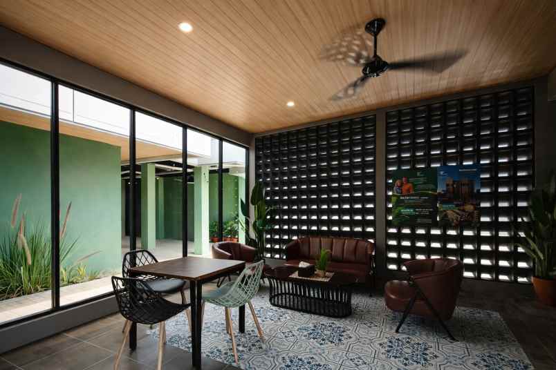 dijual kost kukusan kelurahan