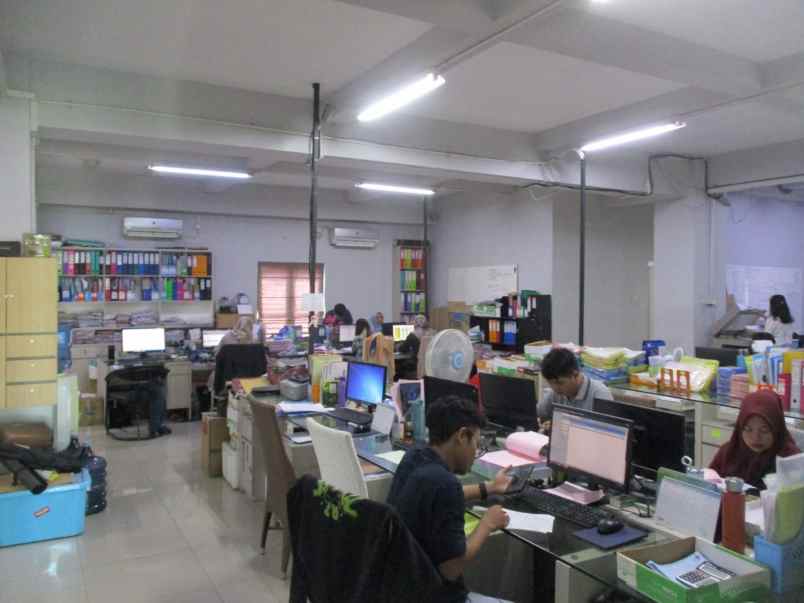 dijual ruko gudang kantor caturtunggal kec depok