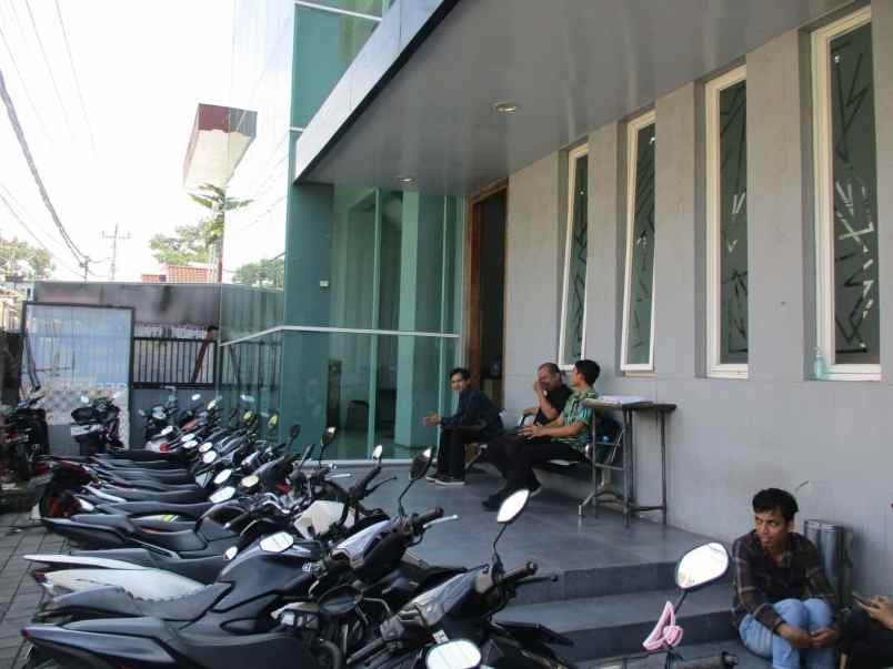 dijual ruko gudang kantor caturtunggal kec depok