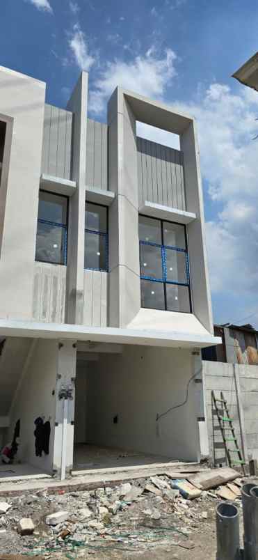 dijual ruko gudang kantor regency one
