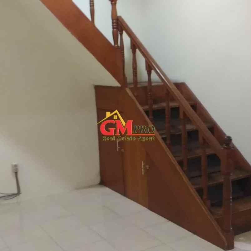 dijual rumah 1 5 lantai di turangga kota bandung