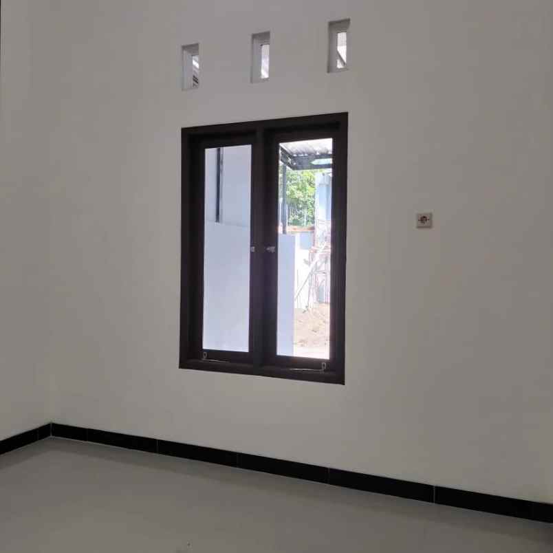 dijual rumah 1 km ke sd model