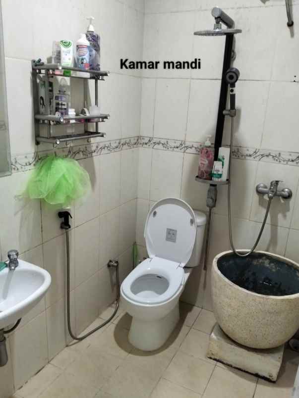 dijual rumah 1500000000