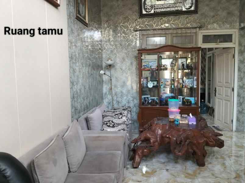 dijual rumah 1500000000