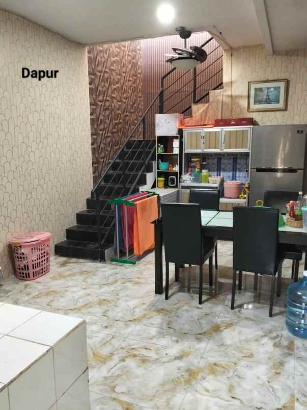 dijual rumah 1500000000