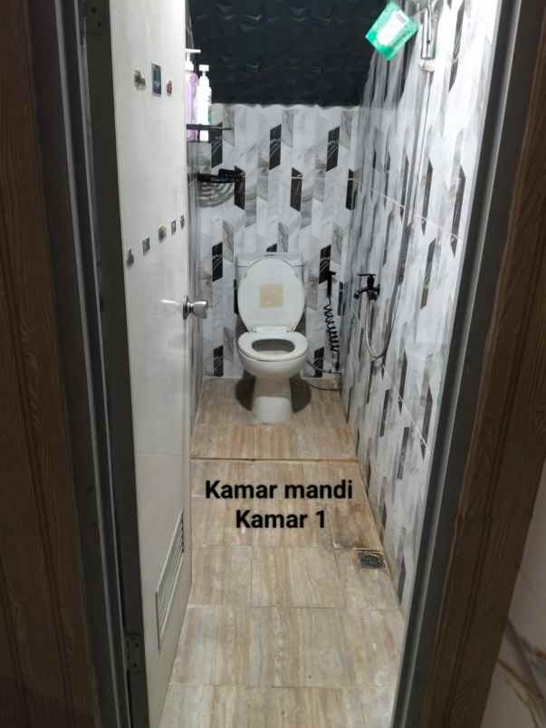 dijual rumah 1500000000