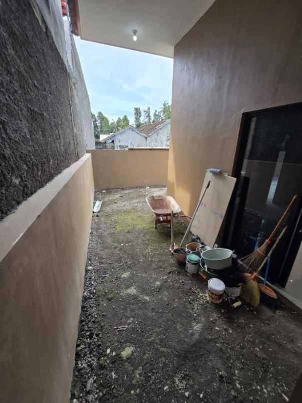 dijual rumah 2 5 km ke rspku